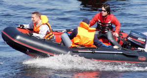 Лодка Badger air line 380 - это решение для любителей водной глади и скорости.